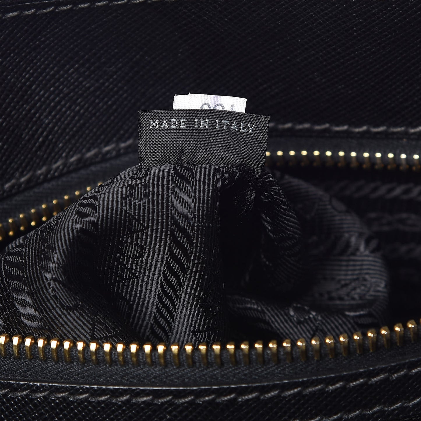 Saffiano Small Galleria Double Zip Tote Black