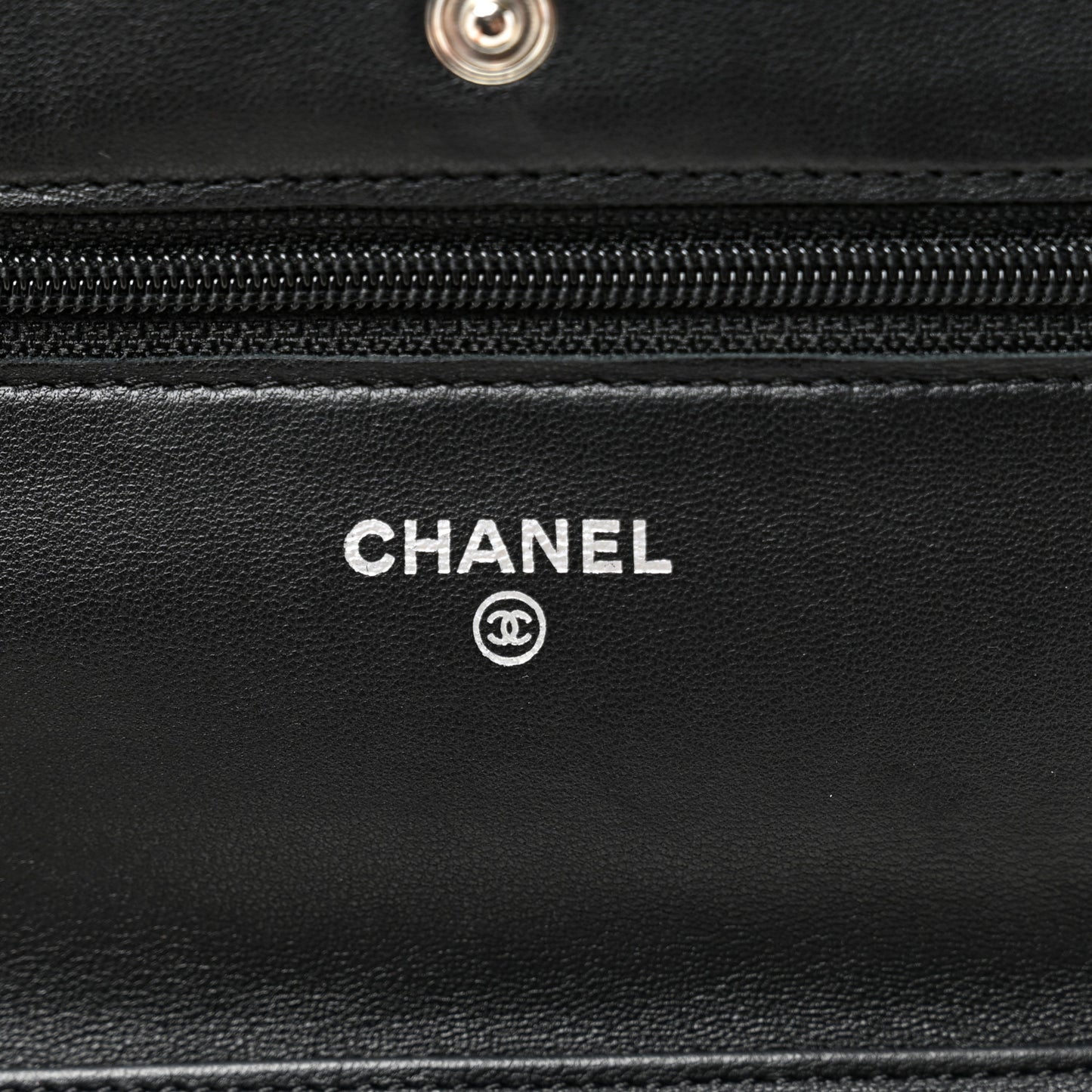 Lambskin Quilted Wallet On Chain WOC Black