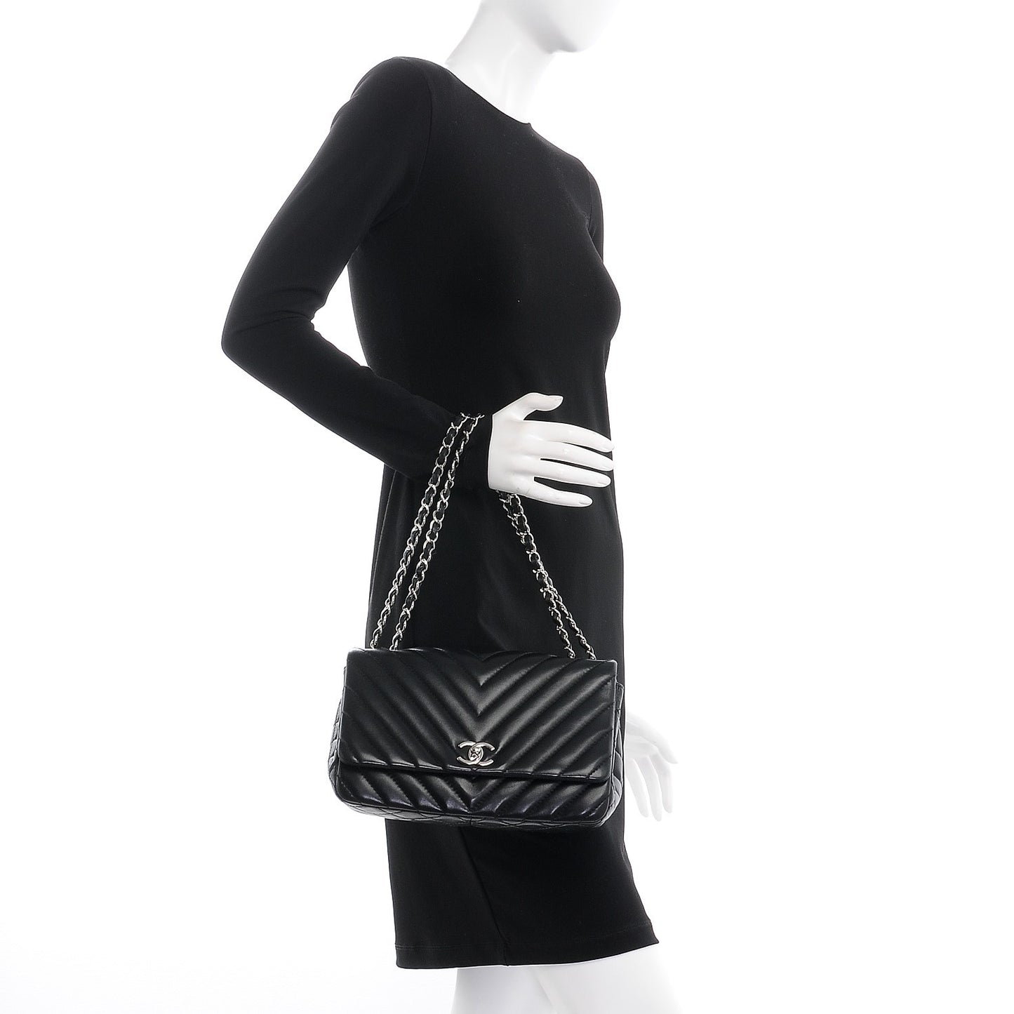 Lambskin Surpique Chevron Medium Single Flap Black
