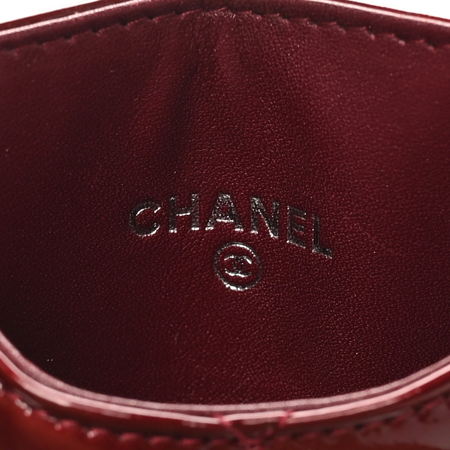 Patent Quilted Brilliant Vertical Card Holder Light Burgundy