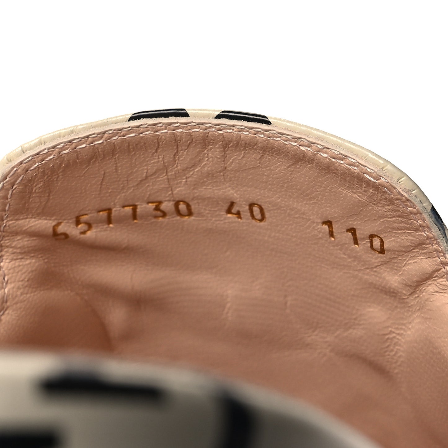 Azalea Calfskin GG Monogram Bi-Color Debossed Womens Princetown Slippers 40 Mystic White Black