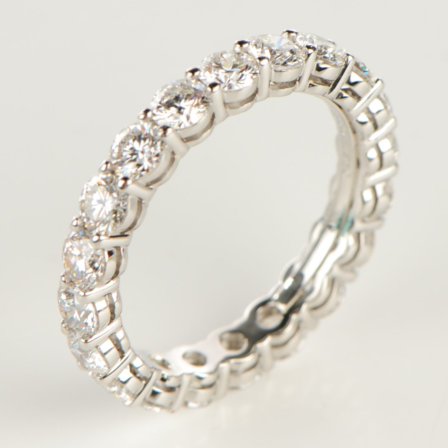 Platinum Diamond Shared Setting Band Ring 8.25