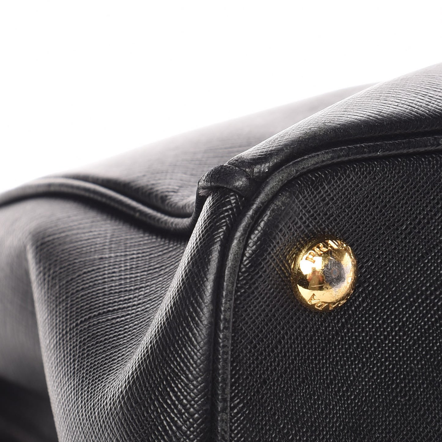 Saffiano Medium Galleria Double Zip Tote Black