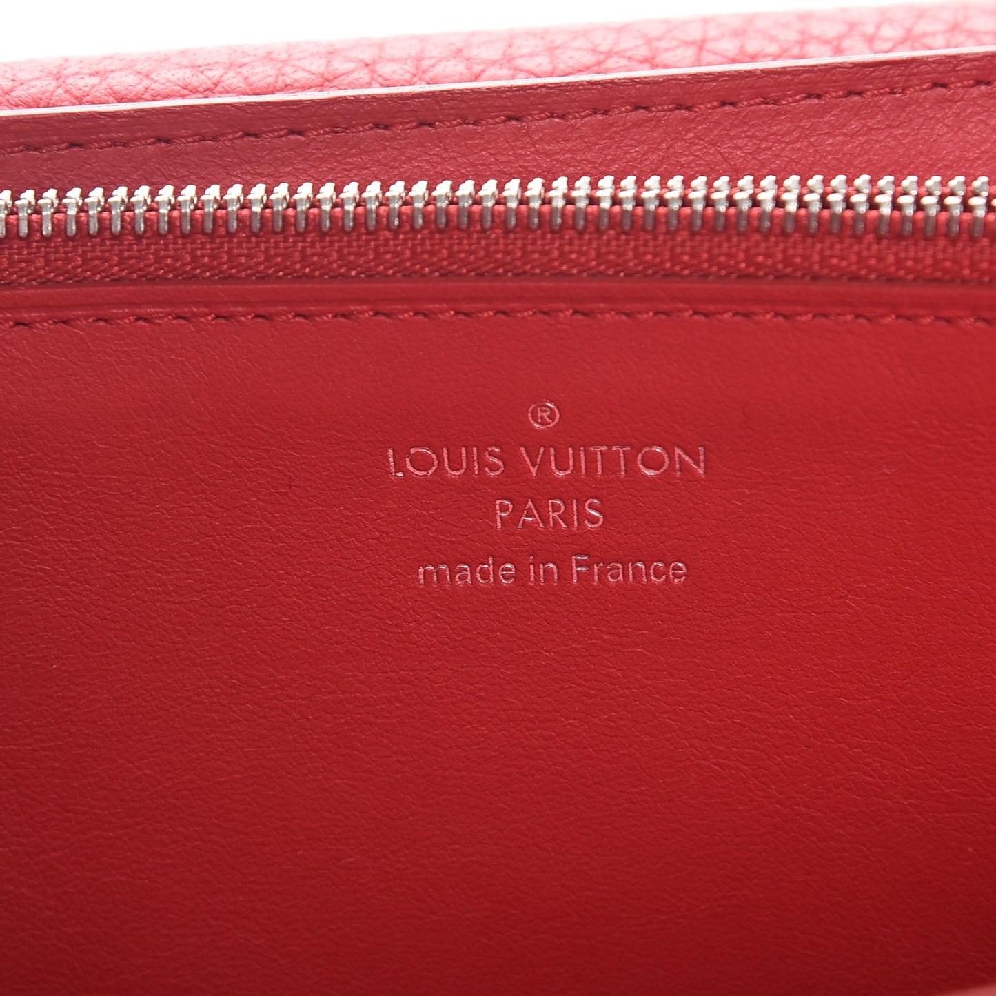 Taurillon Capucines Wallet Rubis