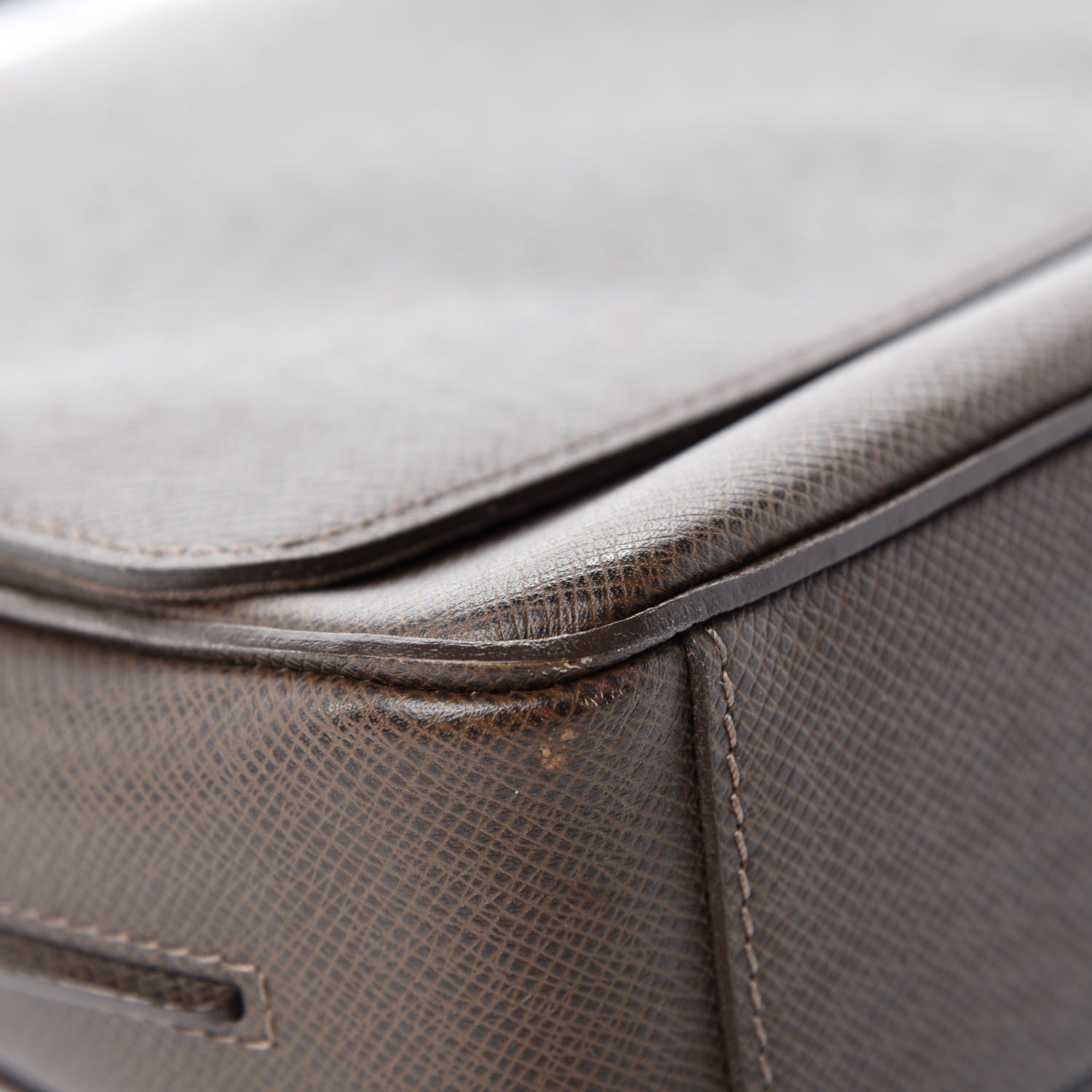 Louis Vuitton Taiga Roman PM Messenger Grizzli 8 of 15