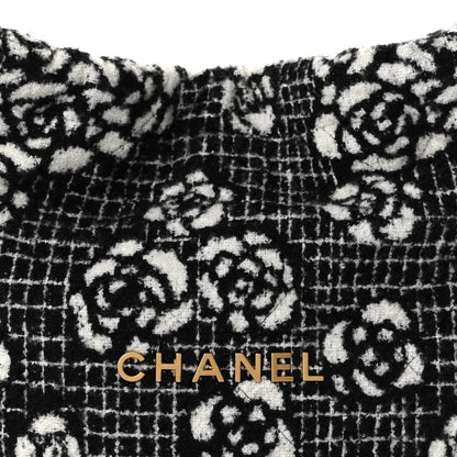 Chanel Cashmere Quilted Camellia Chanel 22 Black White 8 of 10