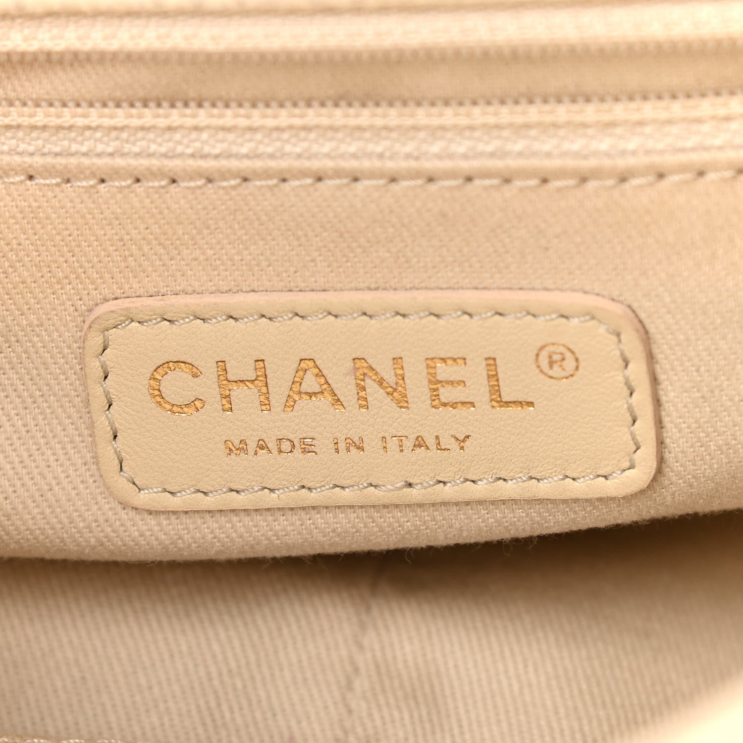 Chanel Caviar Quilted Medium Chic Quilt Flap White 6 of 11