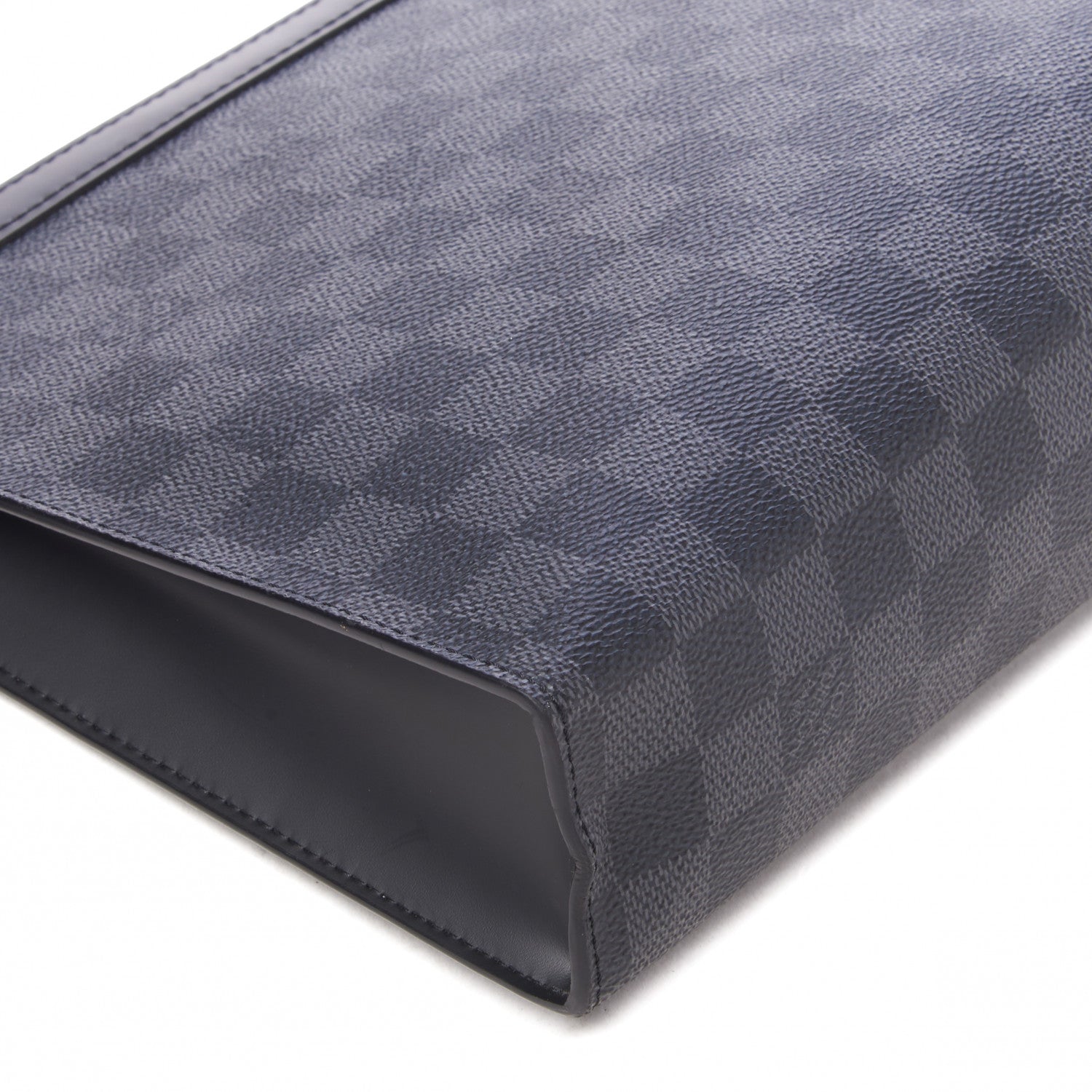 Louis Vuitton Damier Graphite Pochette Voyage MM 5 of 7