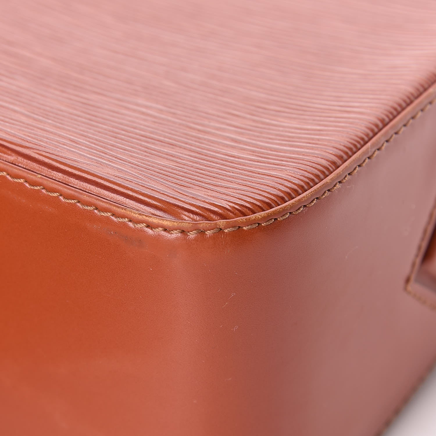 Louis Vuitton Epi Buci Kenyan Fawn 10 of 18