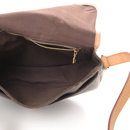 Louis Vuitton Monogram Menilmontant PM 5 of 17