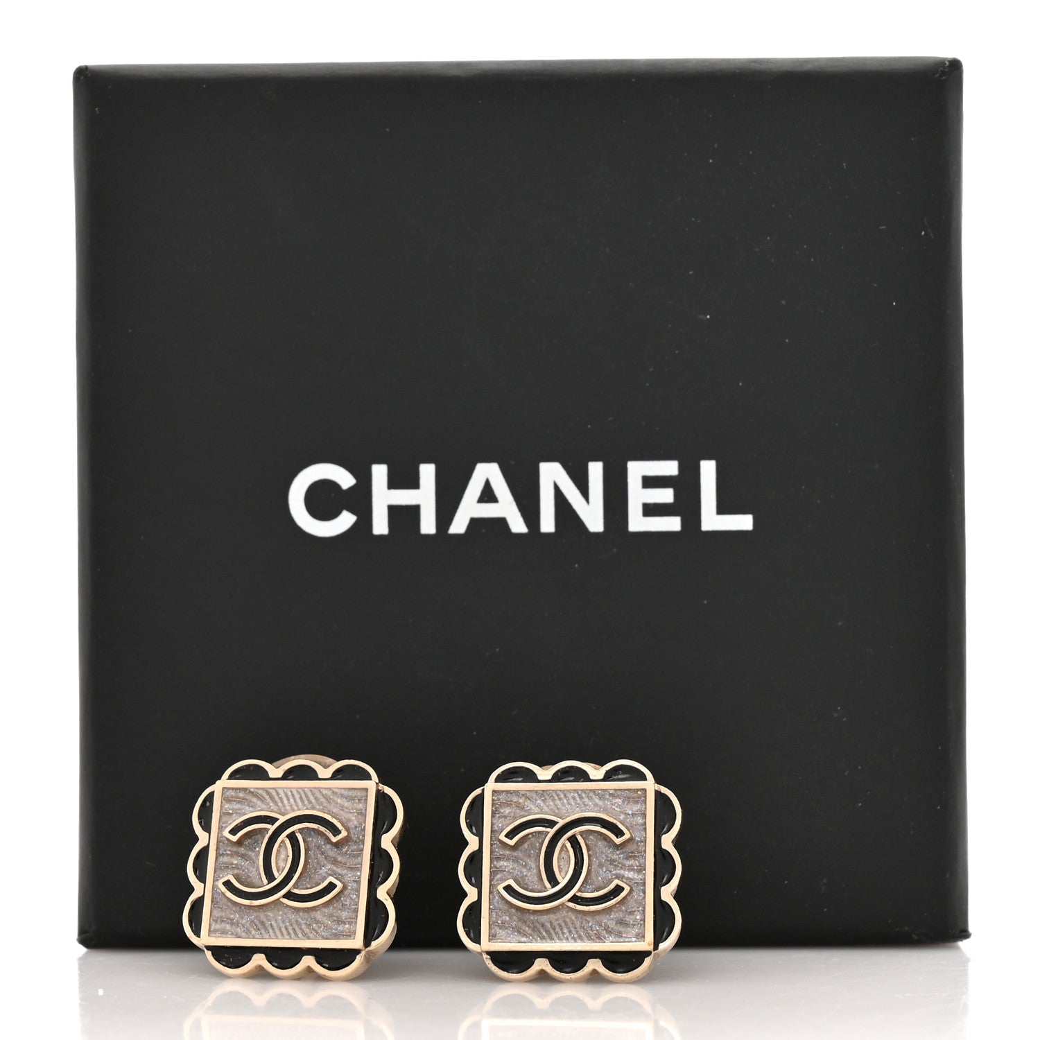 Chanel Resin CC Square Clip On Earrings Gold Black 5 of 5