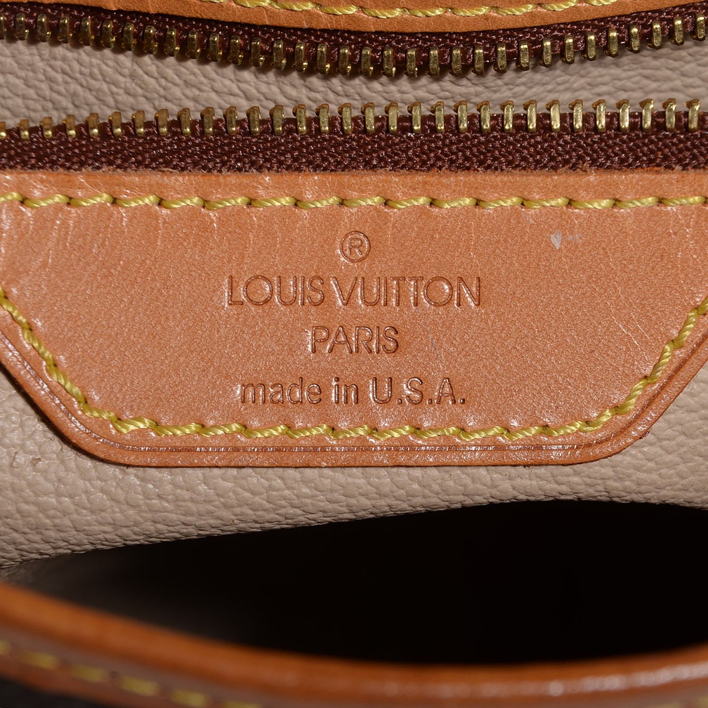 Monogram Petit Bucket 23
