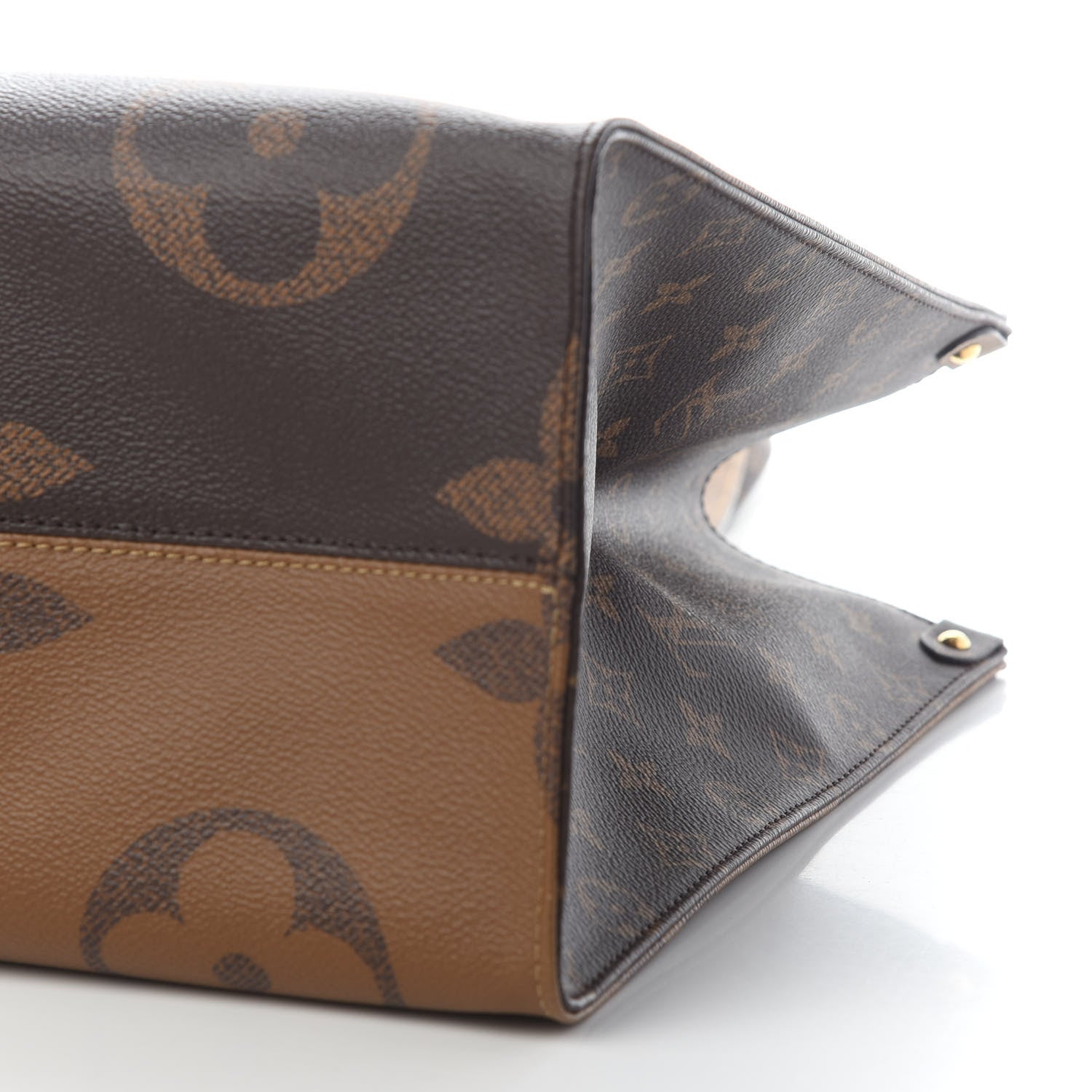 Louis Vuitton Reverse Monogram Giant Onthego GM 8 of 8