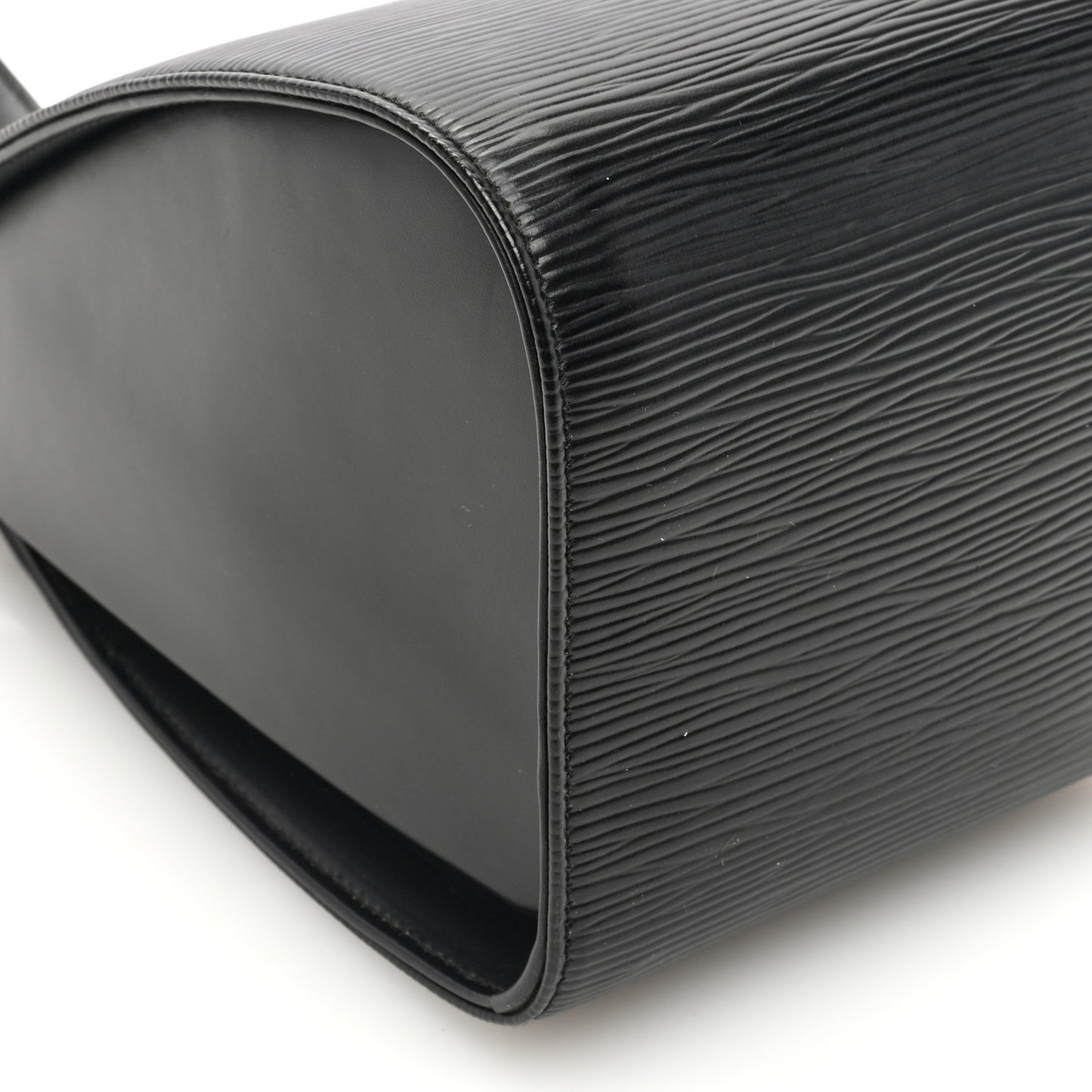 Epi Minuit Black