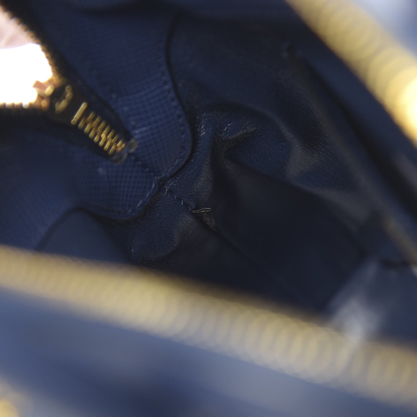Saffiano Cuir Bauletto Bluette