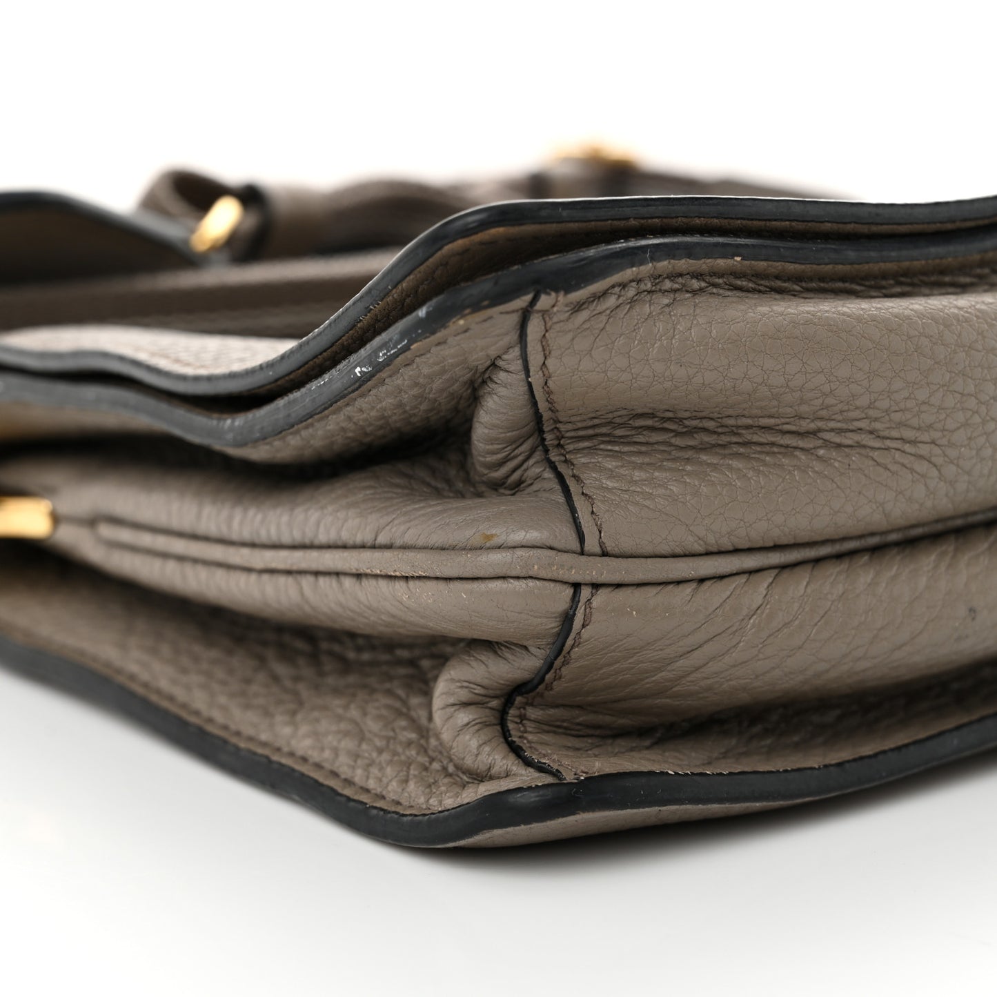 Vitello Daino Crossbody Flap Argilla