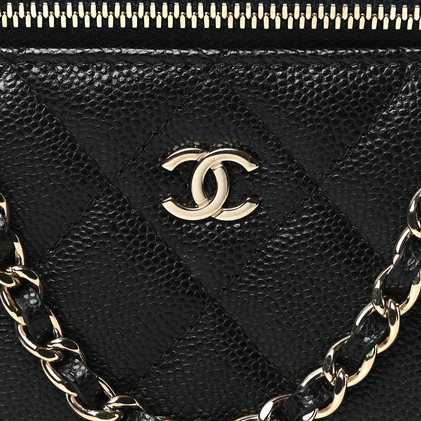 Caviar Quilted Small Vanity Case With Chain Black