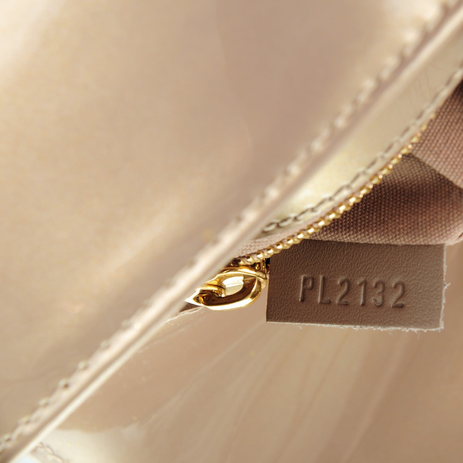Louis Vuitton Patent Sobe Clutch Beige Poudre 7 of 7