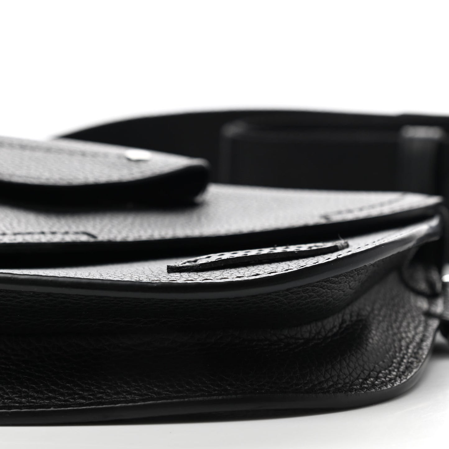 Grained Calfskin Saddle Messenger Bag Black