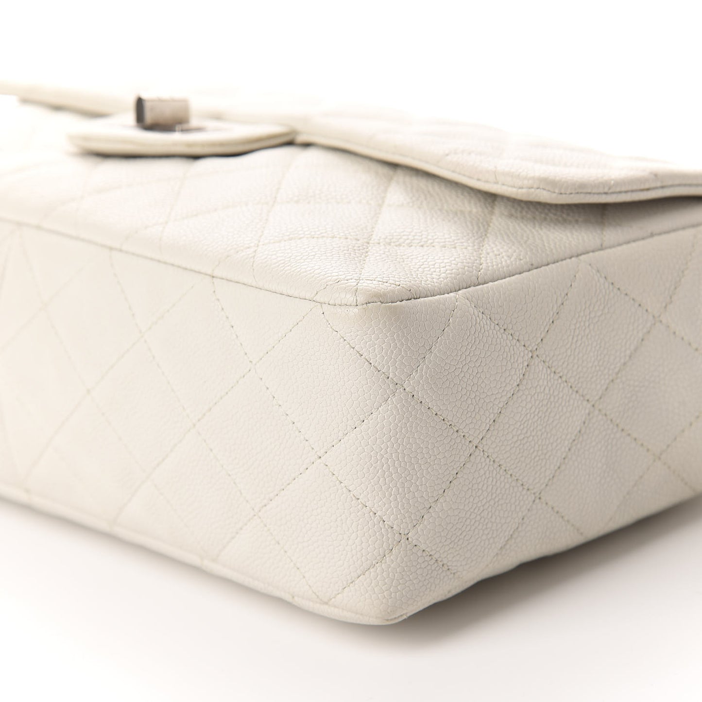 Washed Caviar Quilted 2.55 Reissue 226 Bijoux Chain Flap White