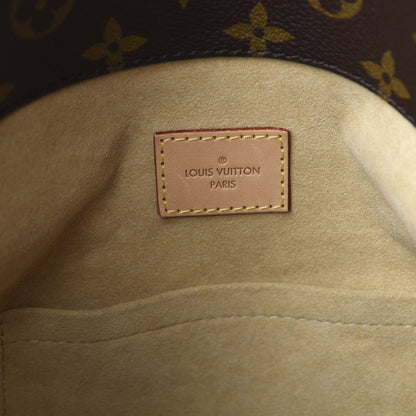 Louis Vuitton Monogram Artsy MM 7 of 10