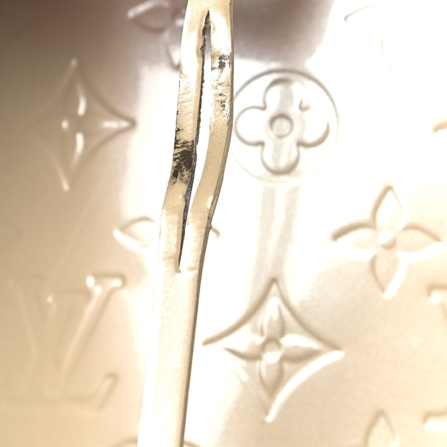 Louis Vuitton Vernis Alma GM Beige Poudre 16 of 20