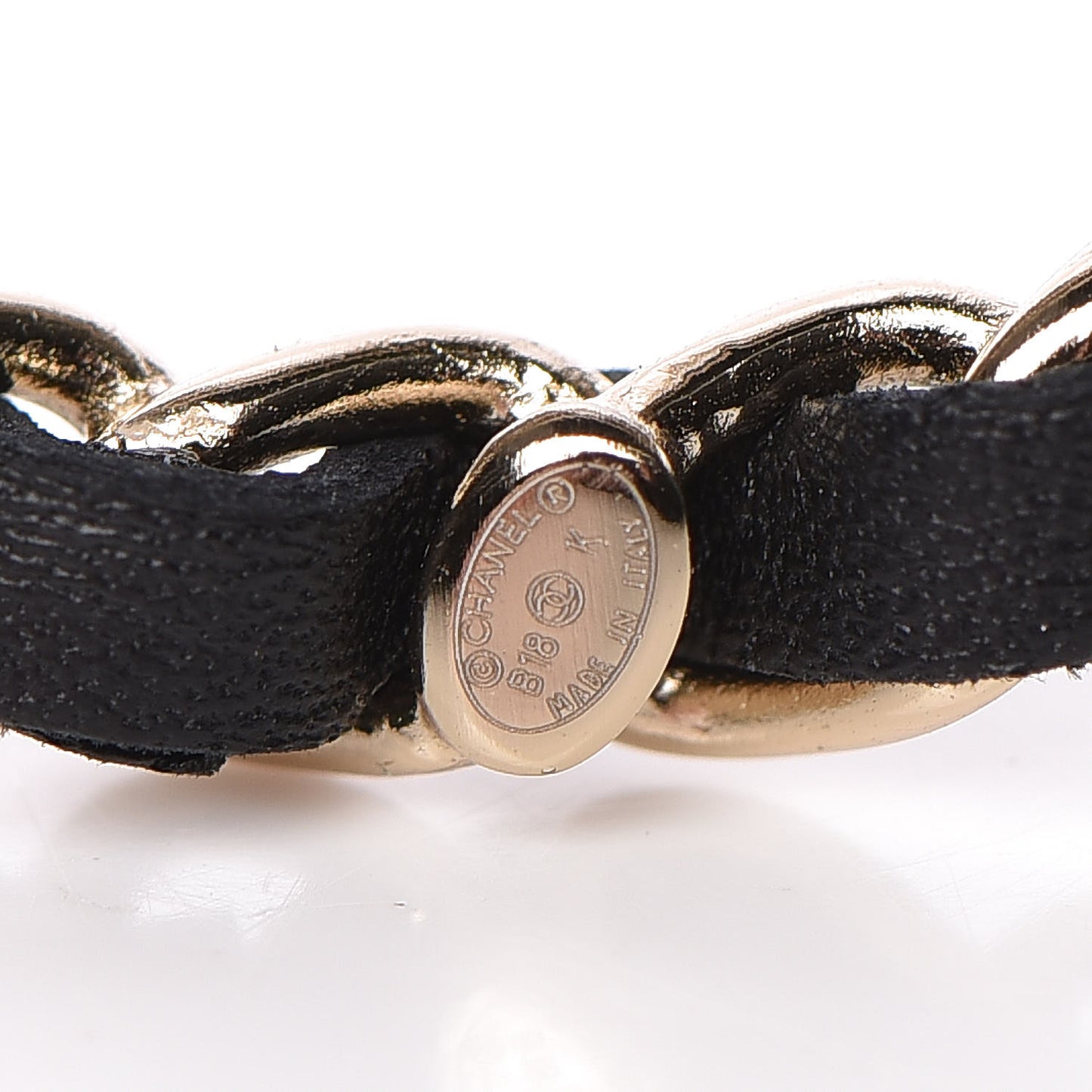 Lambskin Chain Logo Brooch Black Gold