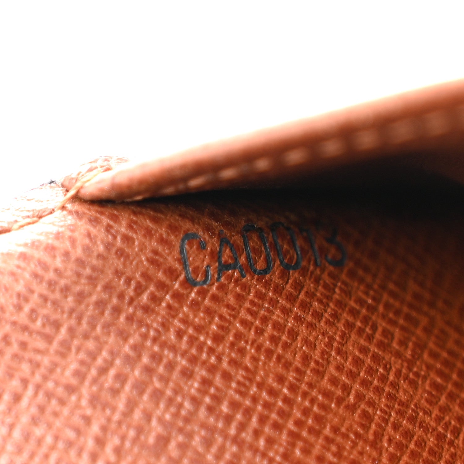 Louis Vuitton Monogram Small Ring Agenda Cover 7 of 10
