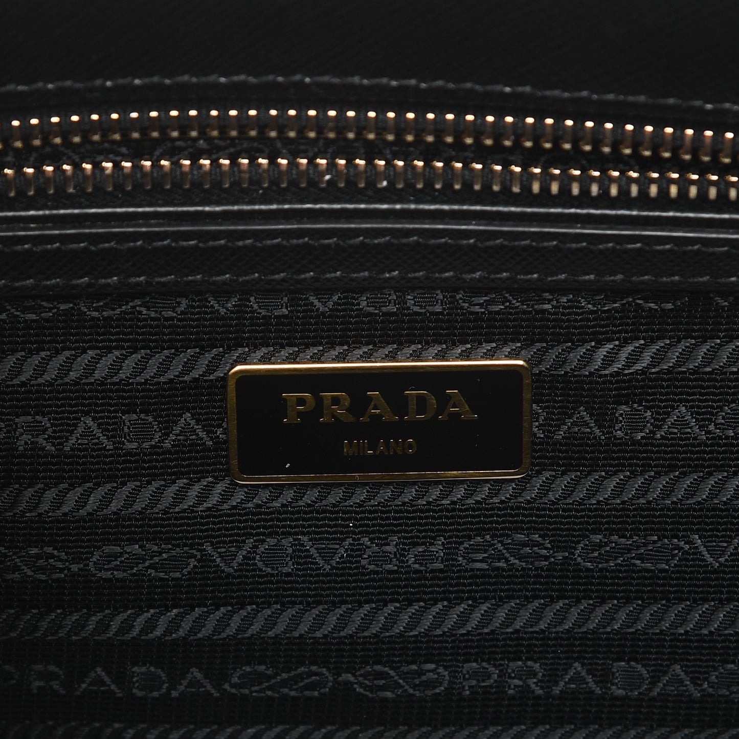 Saffiano Small Galleria Double Zip Tote Black