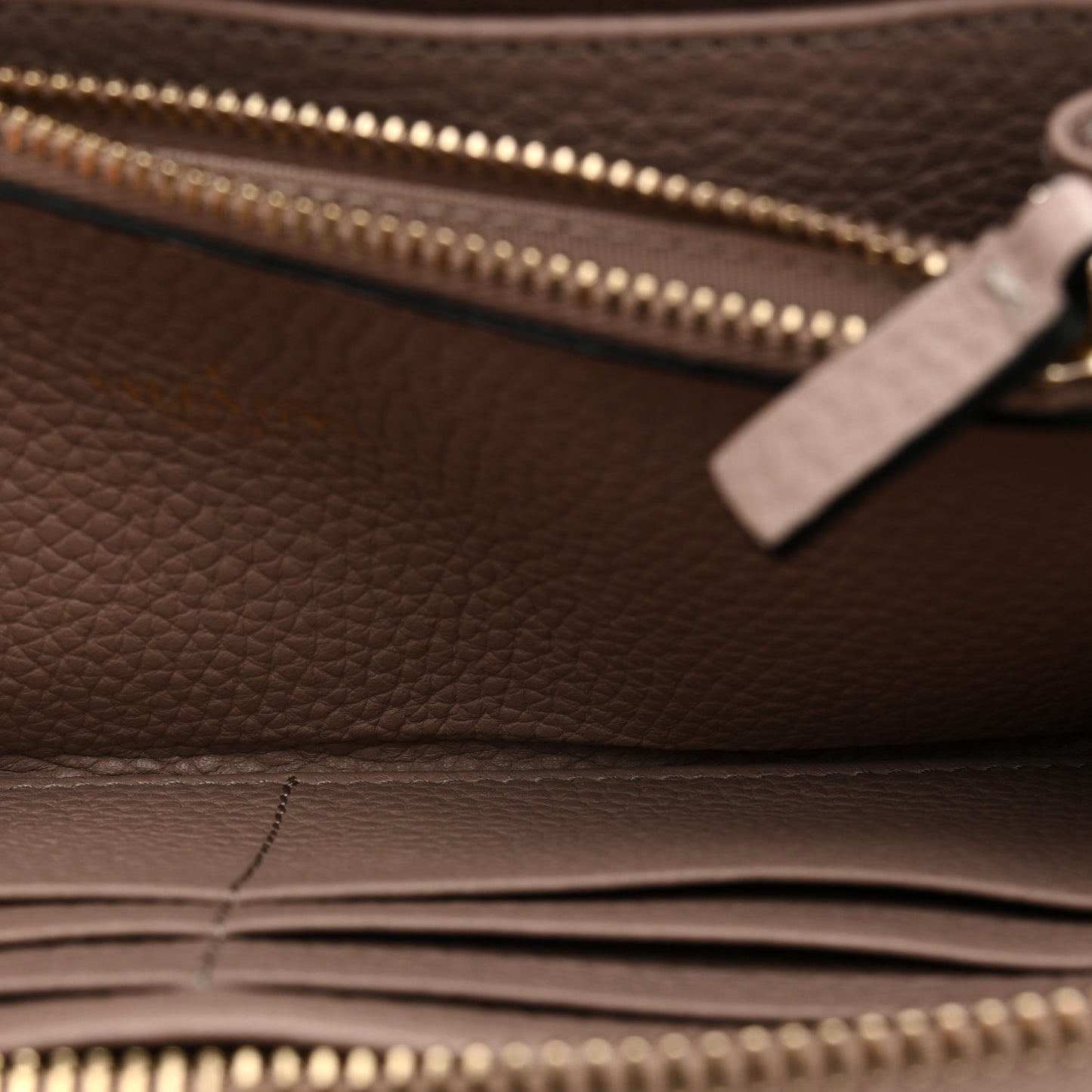 Pebbled Calfskin Rockstud Zip Around Wallet Poudre