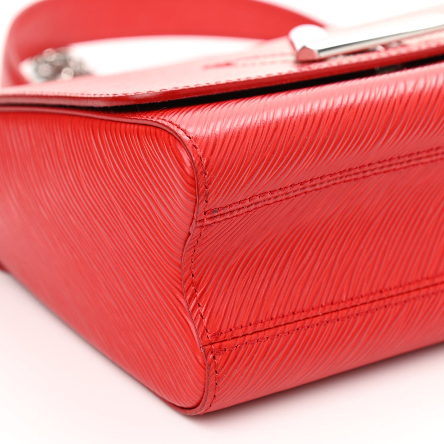 Epi Twist Shoulder Bag MM Coquelicot