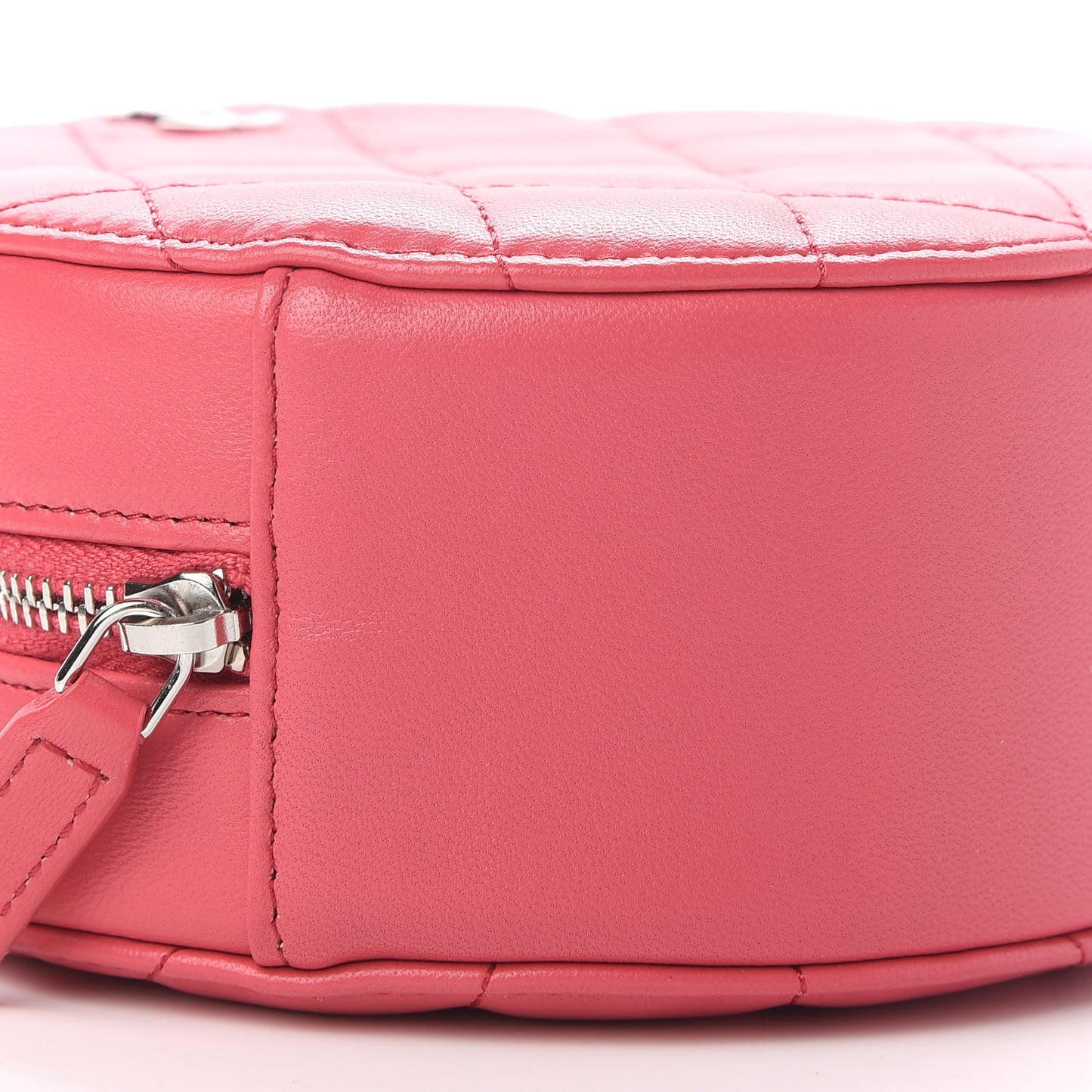 Lambskin Quilted Round Clutch With Chain Pink
