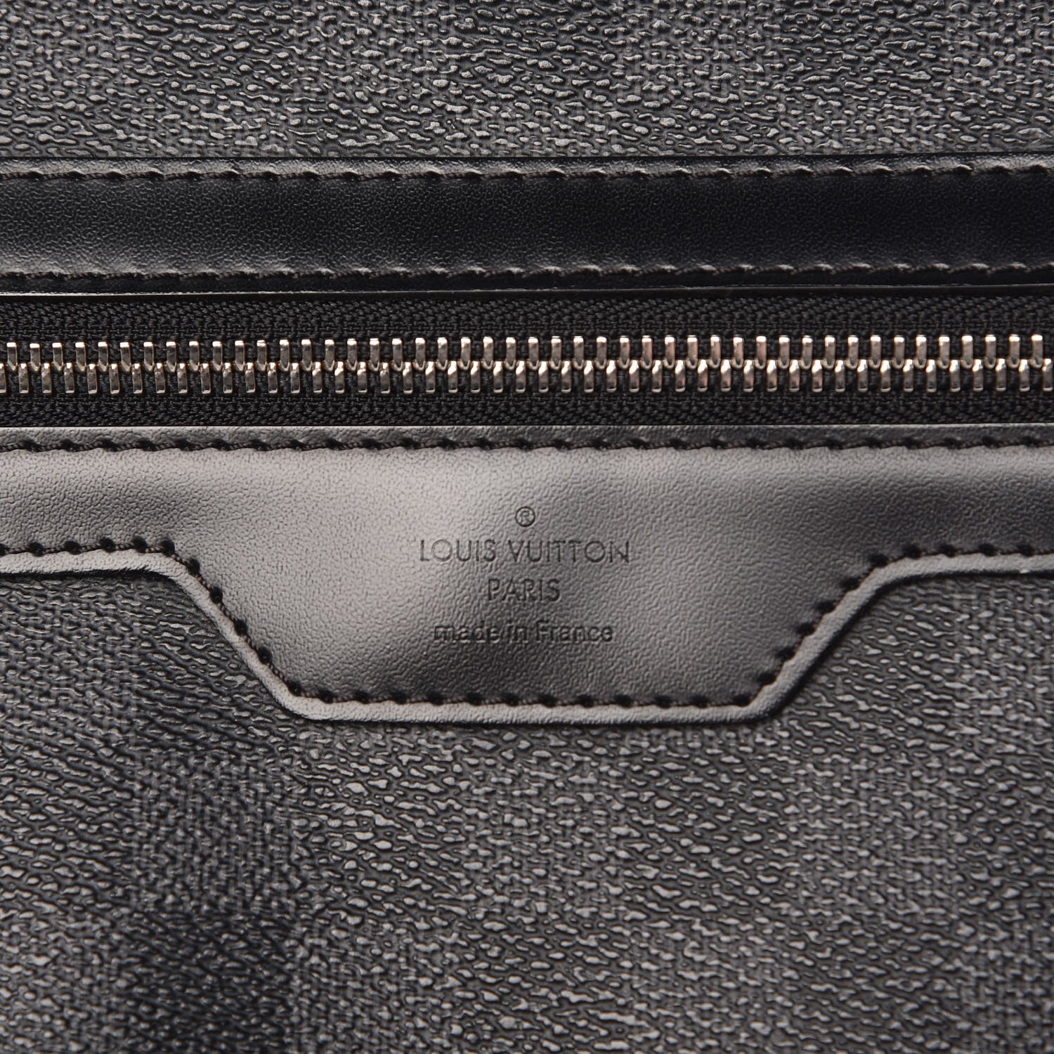 Louis Vuitton Damier Graphite Mick MM 6 of 12
