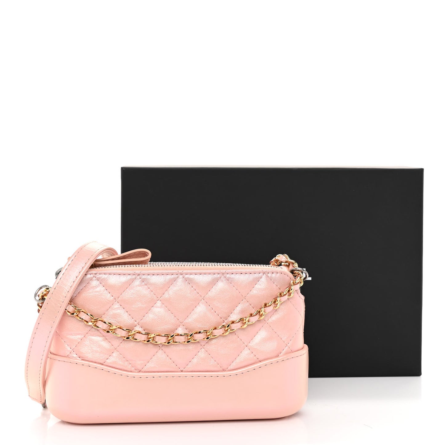 Iridescent Lambskin Calfskin Quilted Small Gabrielle Clutch With Chain Light Pink