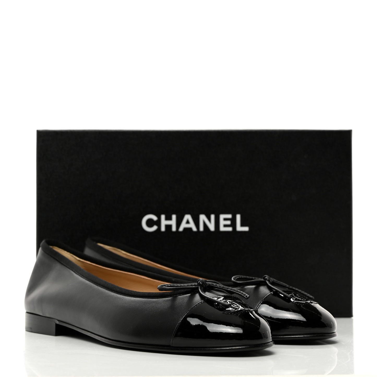 Lambskin Patent CC Cap Toe Ballerina Flats 39 Black