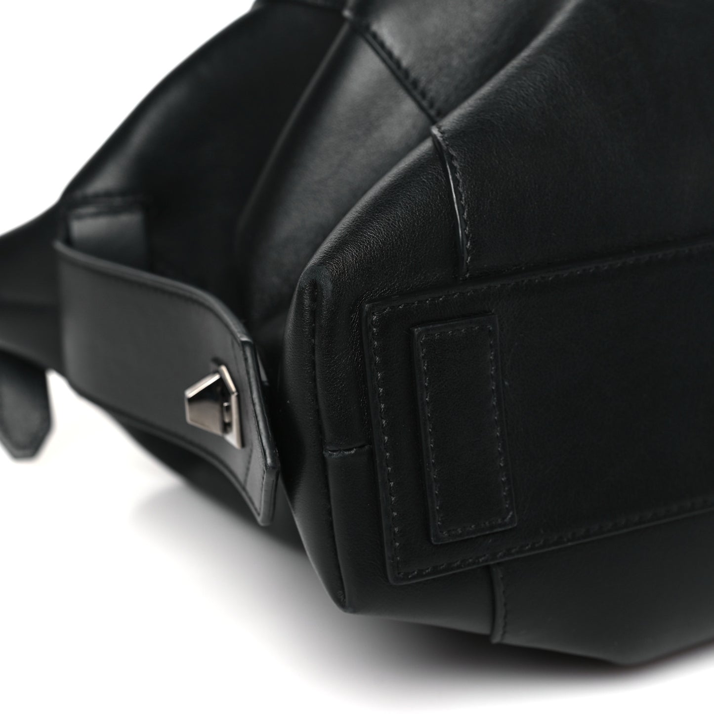 Smooth Calfskin Small Soft Antigona Black