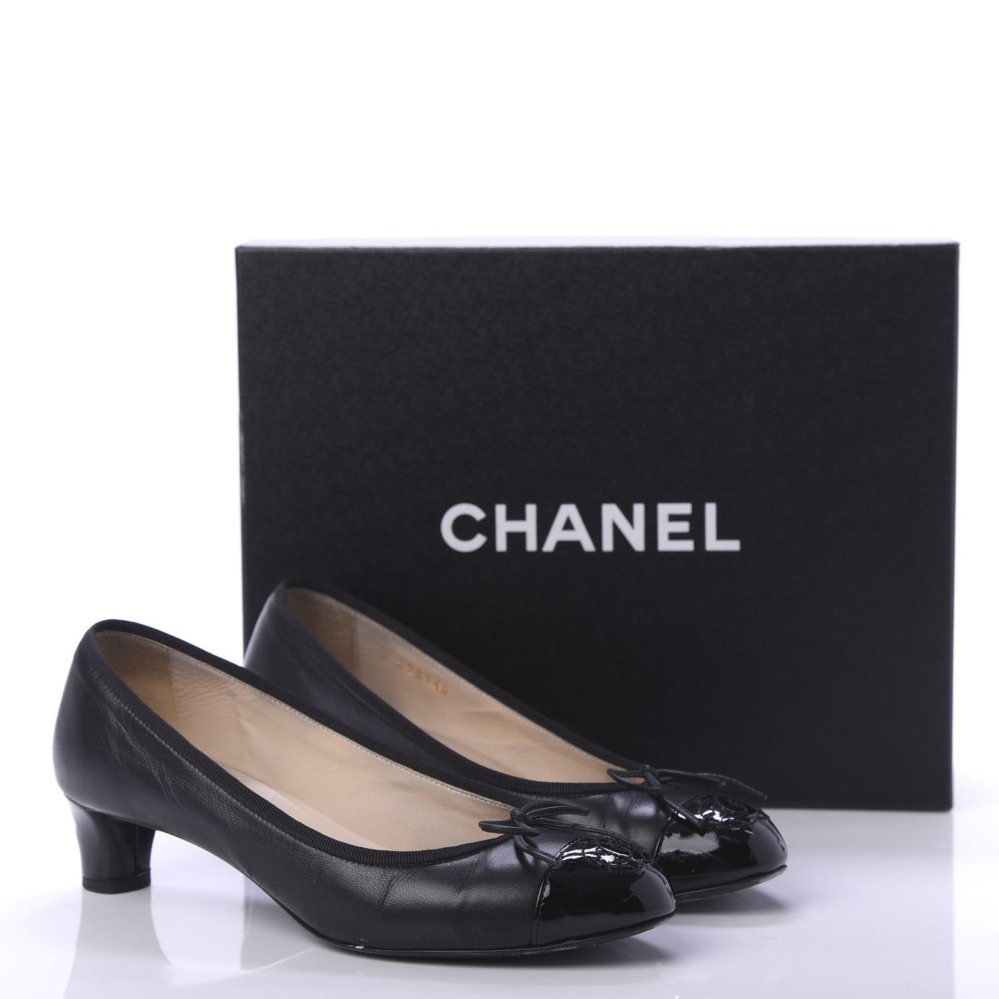 Lambskin Patent CC Cap Toe Pumps 38 Black