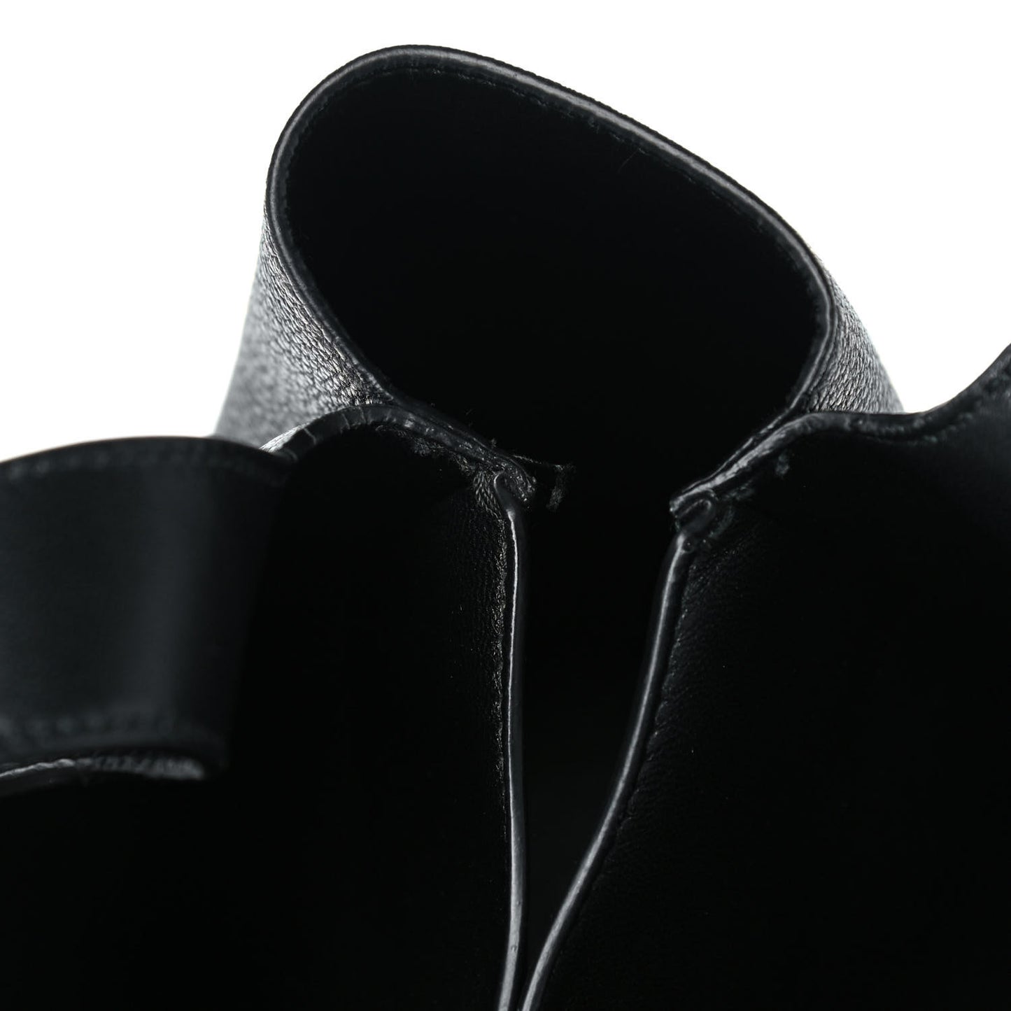 Vitello Daino Soft Medium Dynamique Tote Black