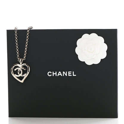 Chanel CC Heart Chain Pendant Necklace Gold 7 of 7
