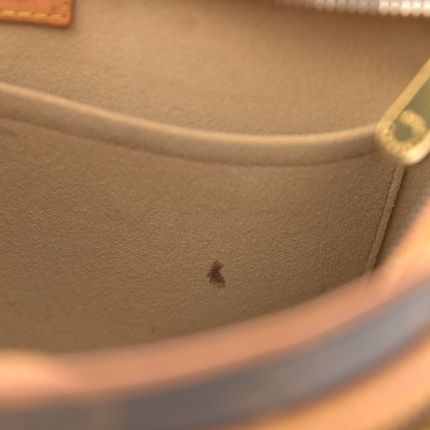 Louis Vuitton Monogram Hudson GM 10 of 18