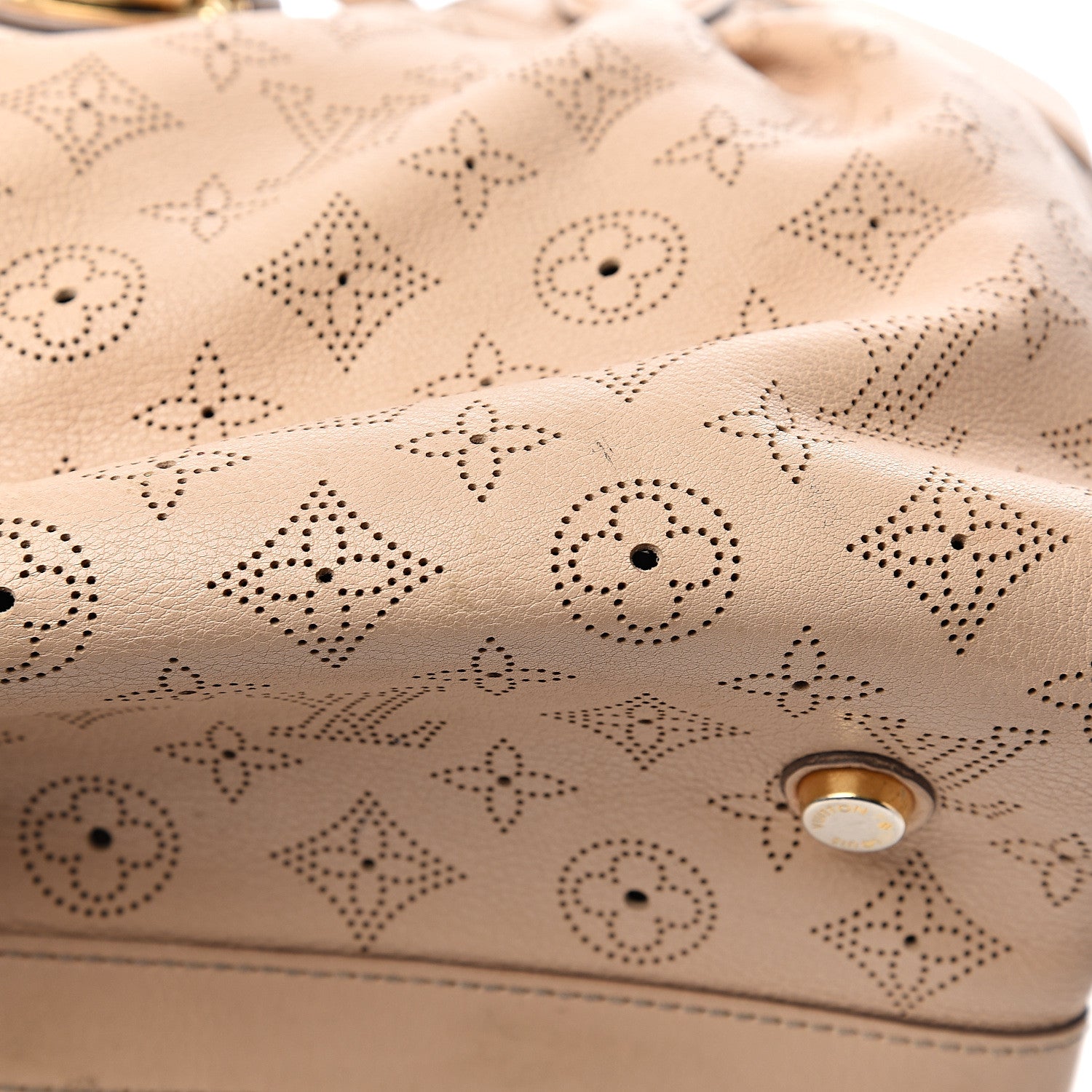 Louis Vuitton Mahina Cirrus PM Coquille 16 of 17