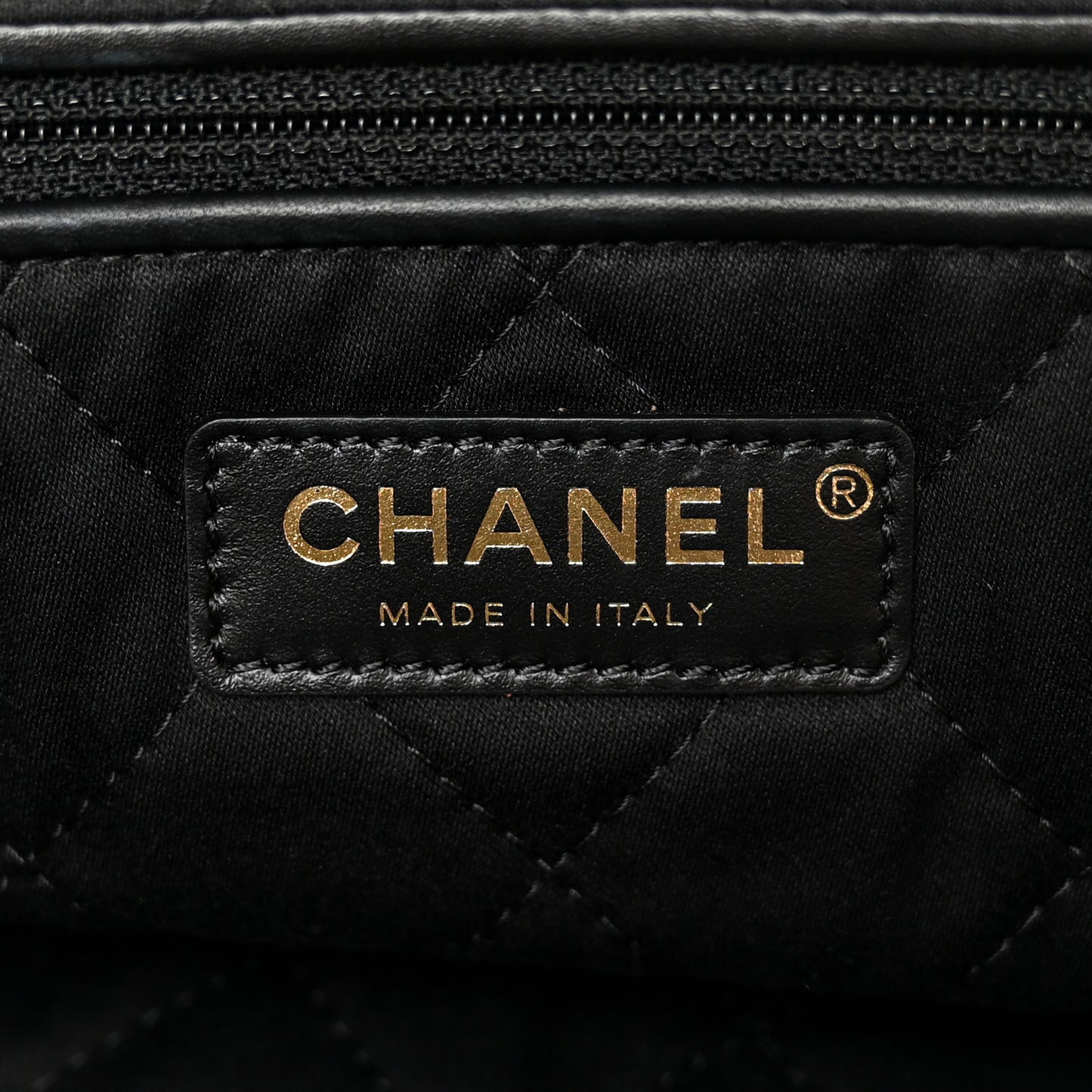 Shiny Calfskin Quilted Chanel 22 Black