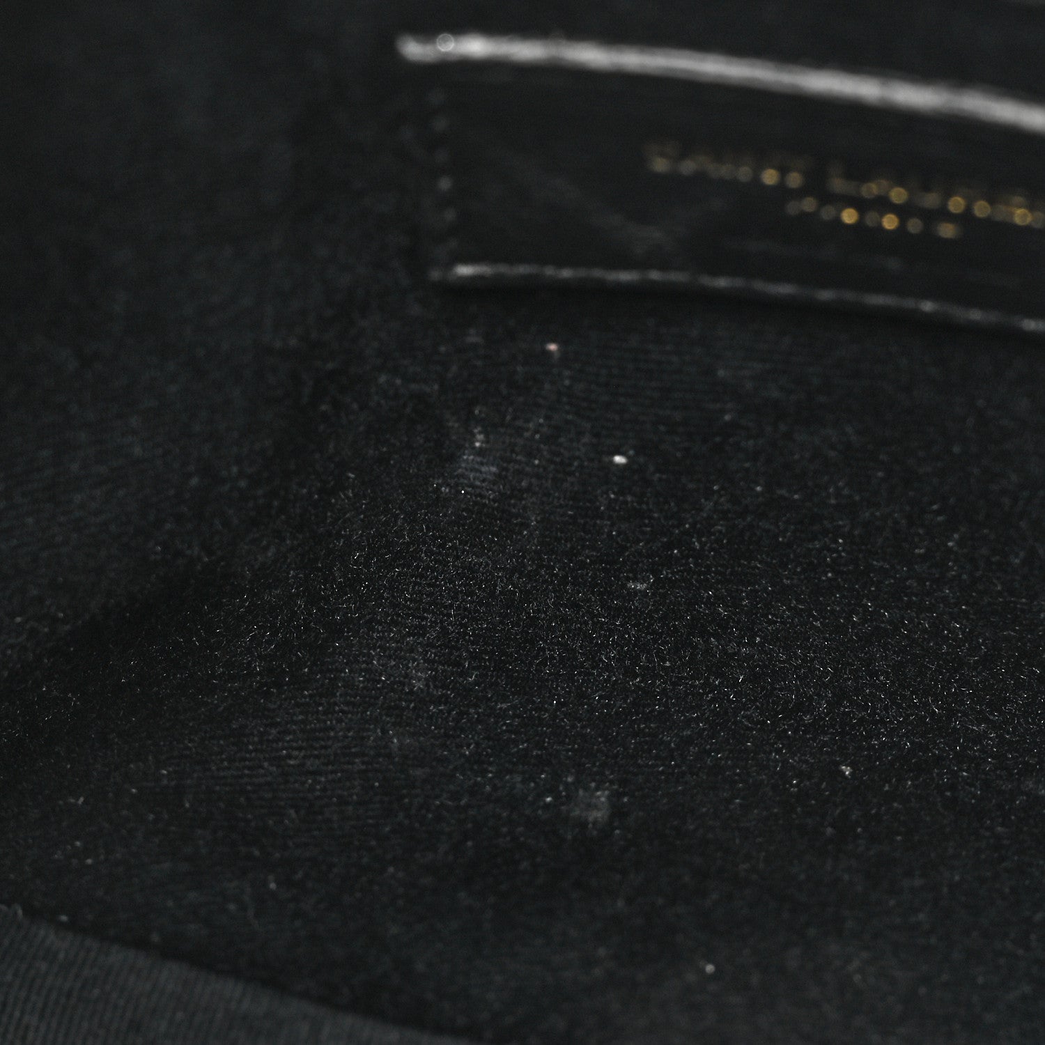 Saint Laurent Grain De Poudre Matelasse Chevron Quilted Round Vinyle Camera Bag Crema Soft 10 of 15