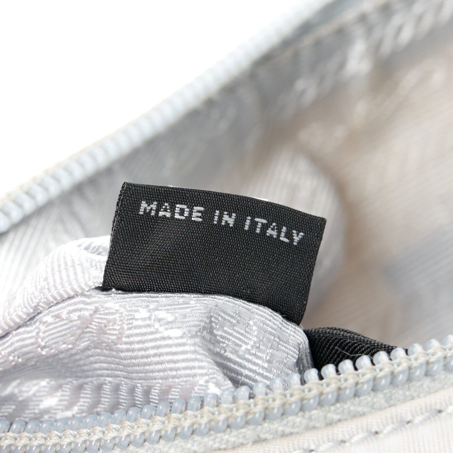 Tessuto Nylon Mini Re-Edition 2000 Bag Fiordaliso