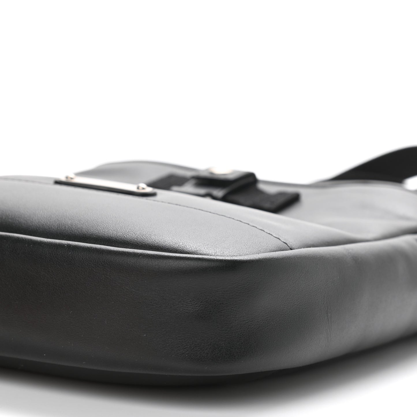 Calfskin Rivington Race Pouch Black