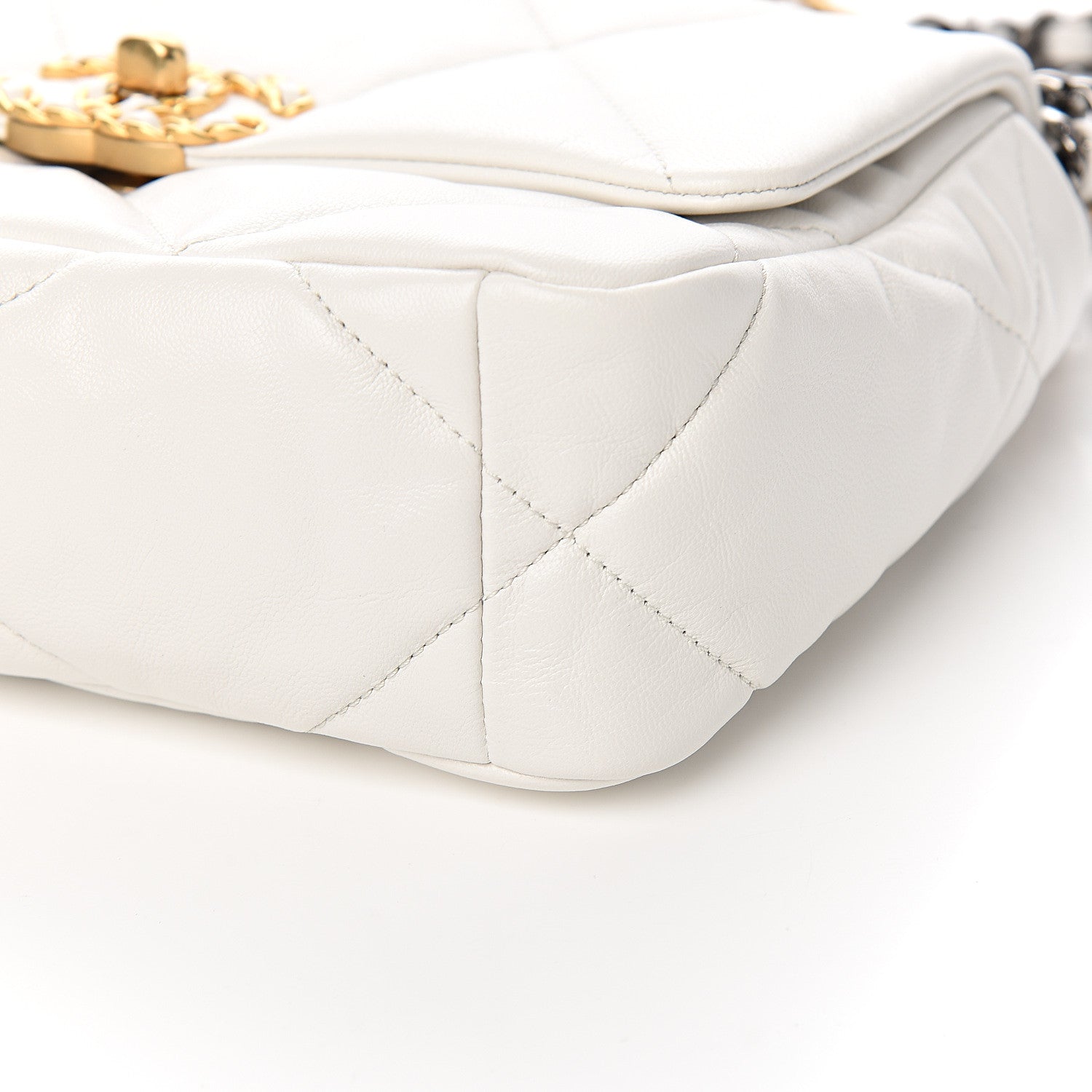 Chanel Goatskin Quilted Medium 19 Flap White 8 of 10