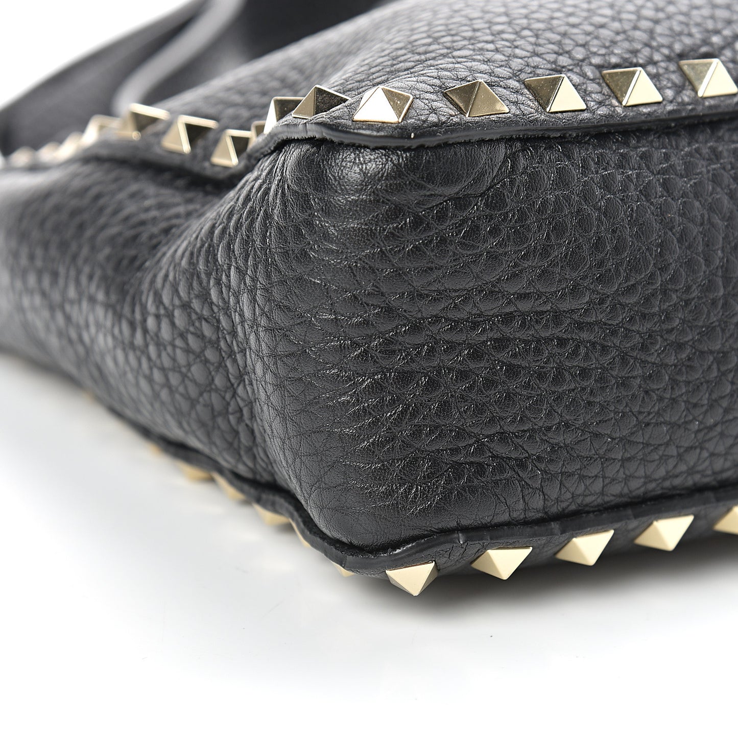 Pebbled Calfskin Mini Rockstud Flip-Lock Messenger Bag Black