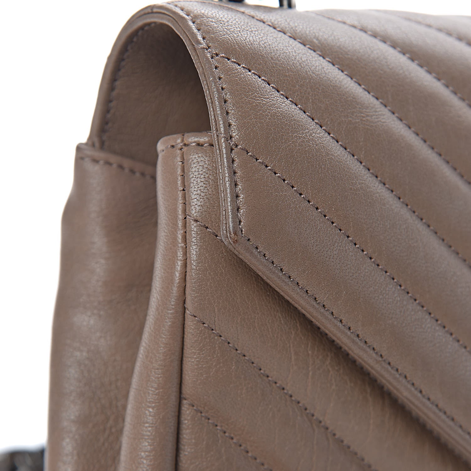 Saint Laurent Sheepskin Matelasse Chevron Monogram Medium College Bag Fard 12 of 14