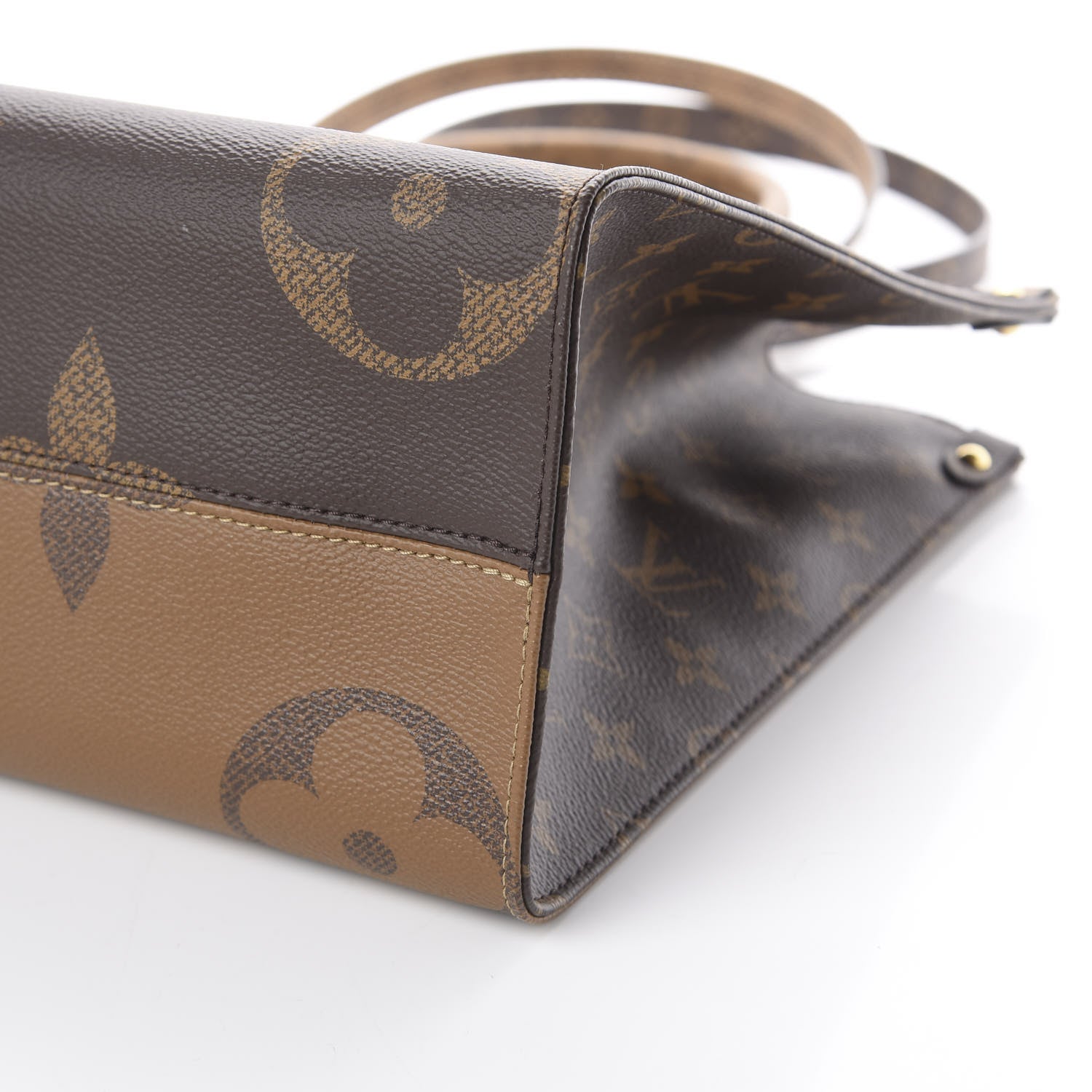 Louis Vuitton Reverse Monogram Giant Onthego MM 6 of 8