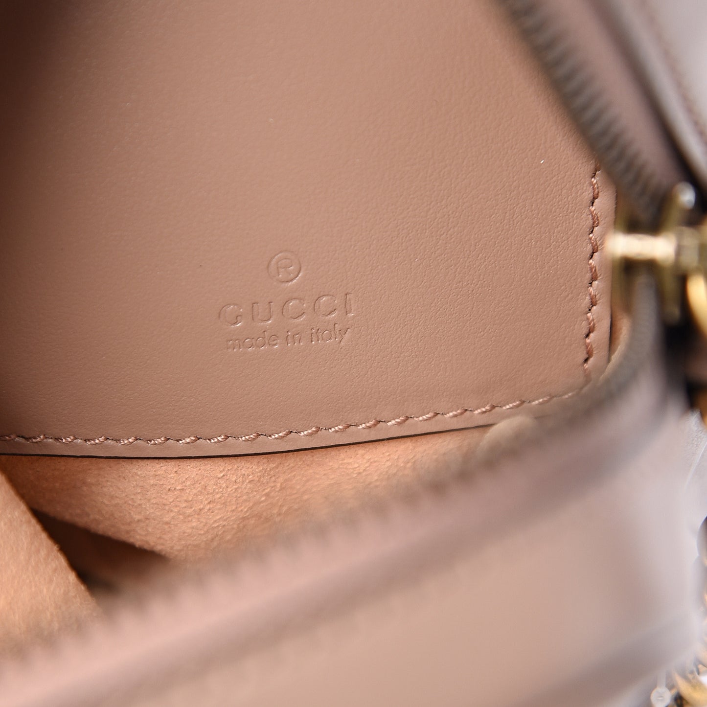 Calfskin Matelasse Mini GG Marmont Crossbody Bag Porcelain Rose